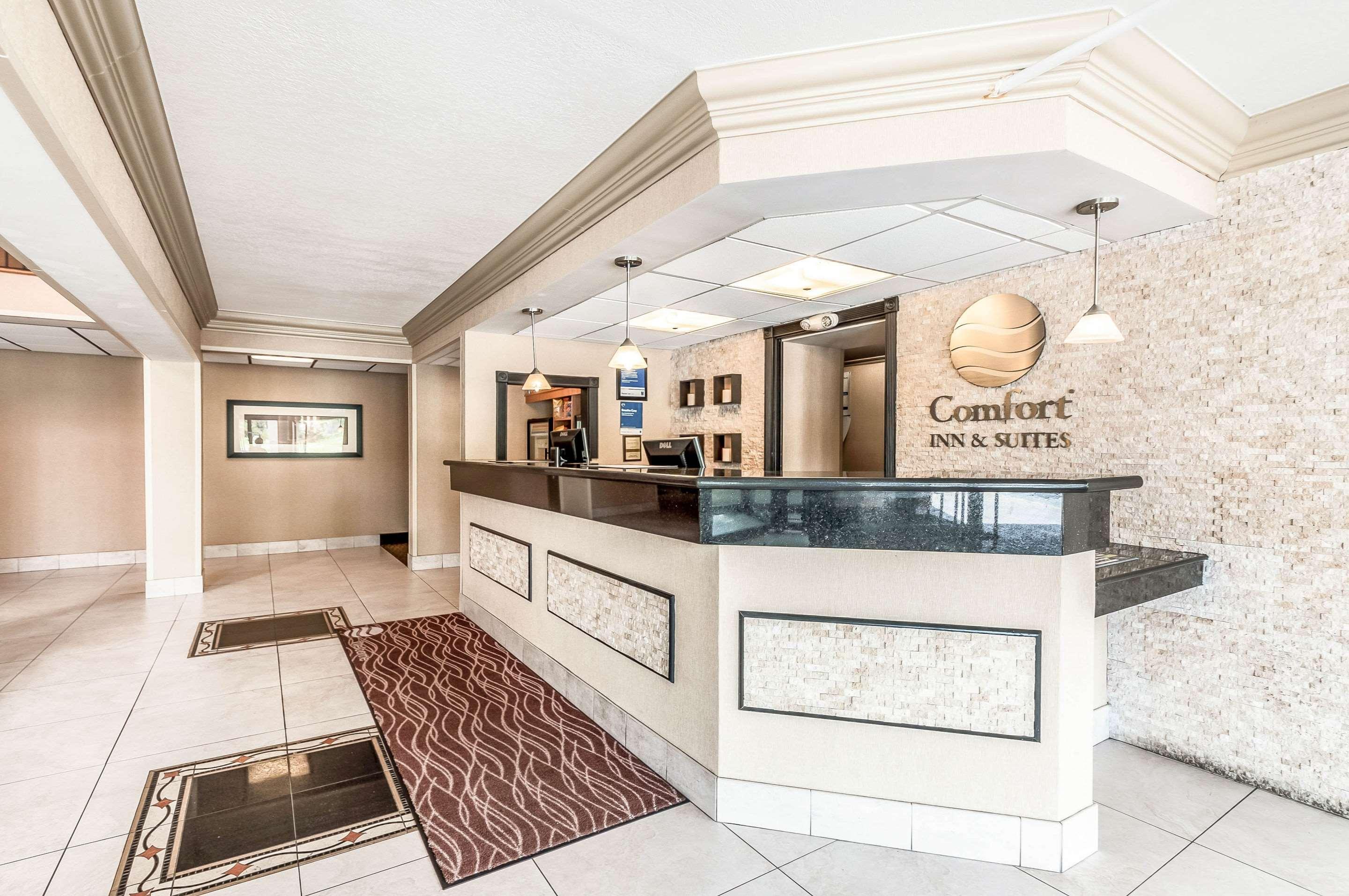 Comfort Inn & Suites Alexandria West Exterior foto
